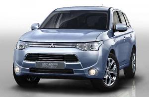 Mitsubishi отмечает юбилей – произведено 3 млн. Pajero и 5 млн. Outlander PHEV