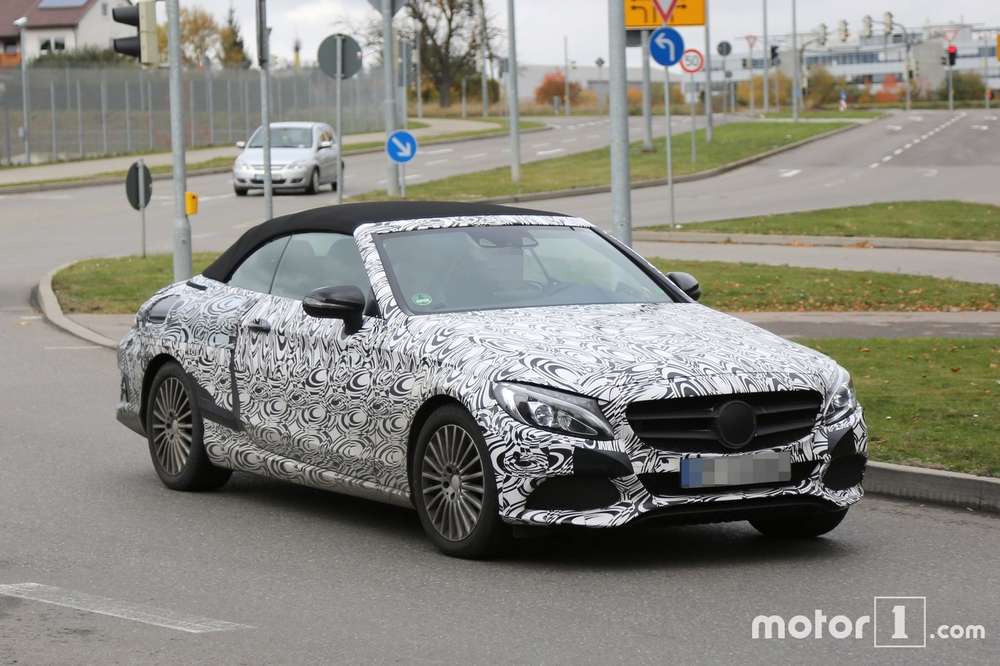 Обновленный кабриолет Mercedes-Benz C-Class замечен с мягким верхом