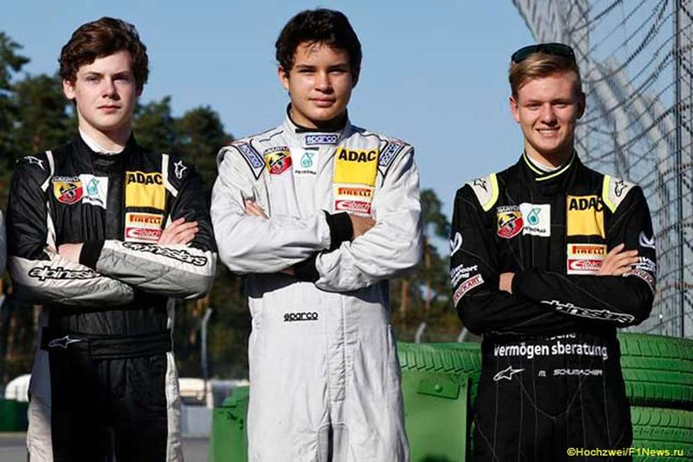 Van Amersfoort Racing отрицает сотрудничество с Ньюи