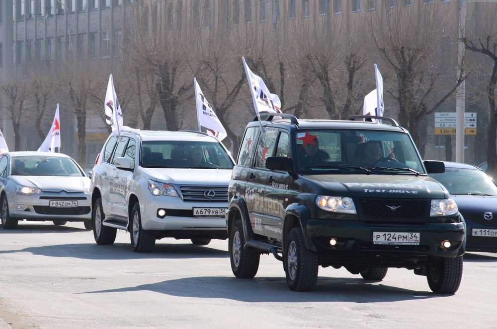 Госдума рекомендовала приравнять автопробеги к митингам