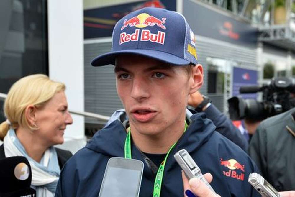 Ферстаппен первым сядет за руль STR10 в Барселоне