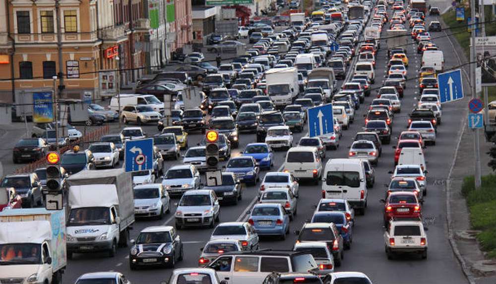 Из-за послания президента парализовано движение автомобилей в центре Москвы
