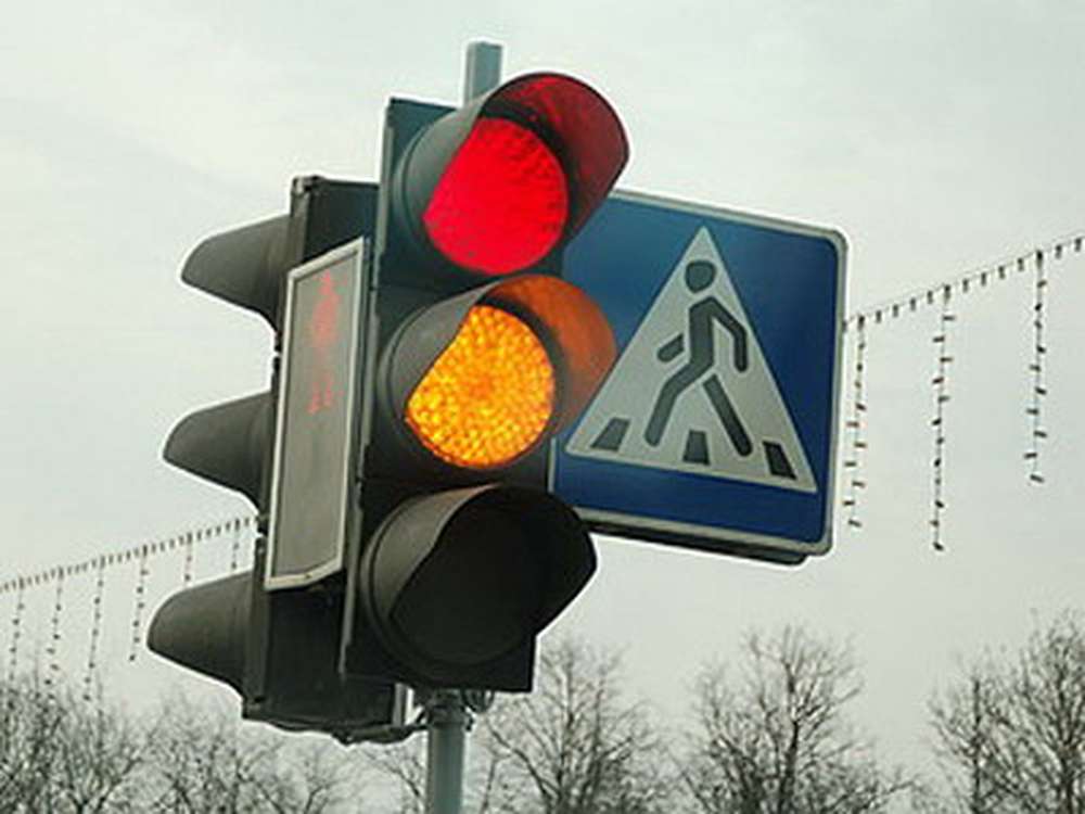 В Москве по заявкам жителей установят еще 100 светофоров