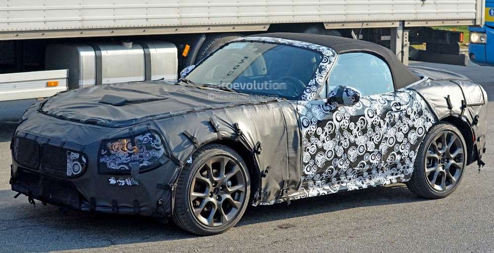 «Заряженный» родстер Fiat 124 Spider выехал на дорожные тесты