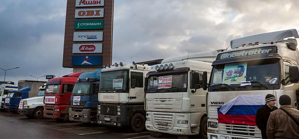 Бастующие дальнобойщики объявили о создании профсоюза