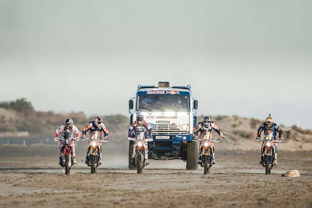 Гоночная команда Red Bull Desert Wings на сезон 2016 года