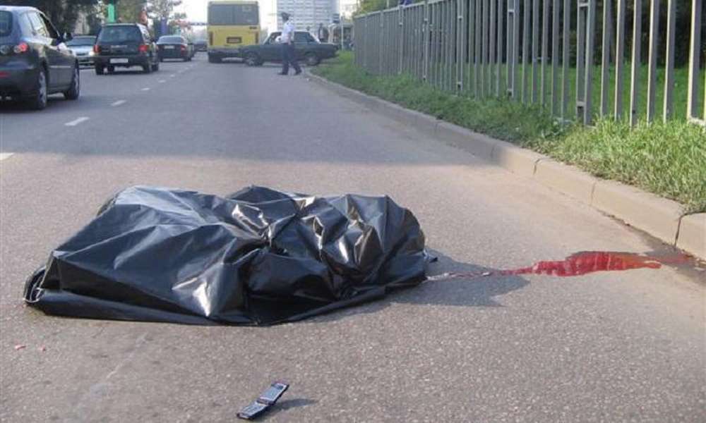 Автобус насмерть сбил женщину в Баку