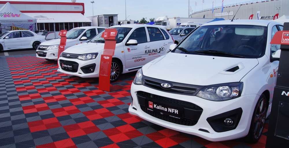 Начались продажи заряженных хэтчбеков Lada Kalina NFR