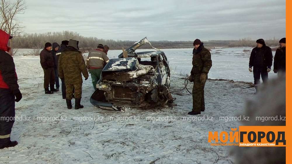 Тело мужчины обнаружили в утонувшей машине в ЗКО