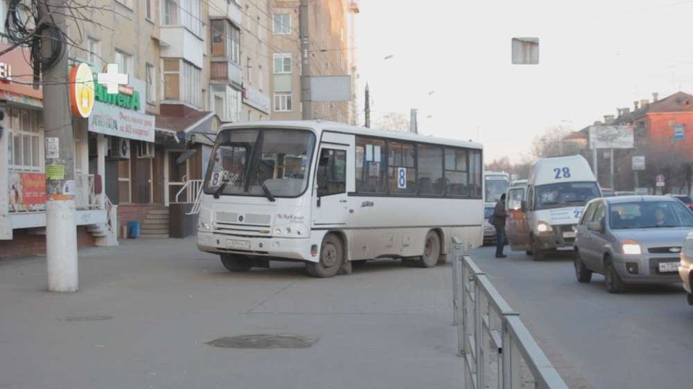 Водитель тверской маршрутки совершил наезд на пешехода