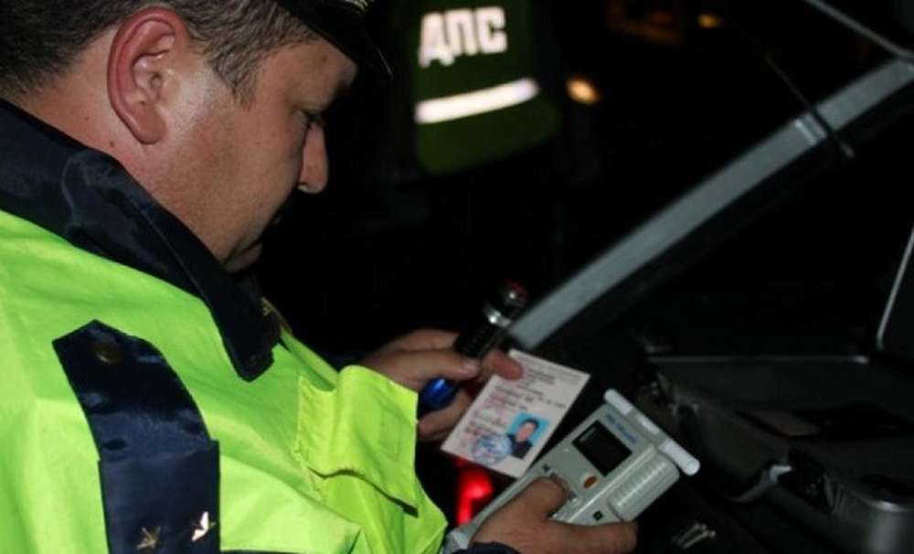 ГИБДД в новогодние праздники проведет масштабные рейды против пьяных водителей