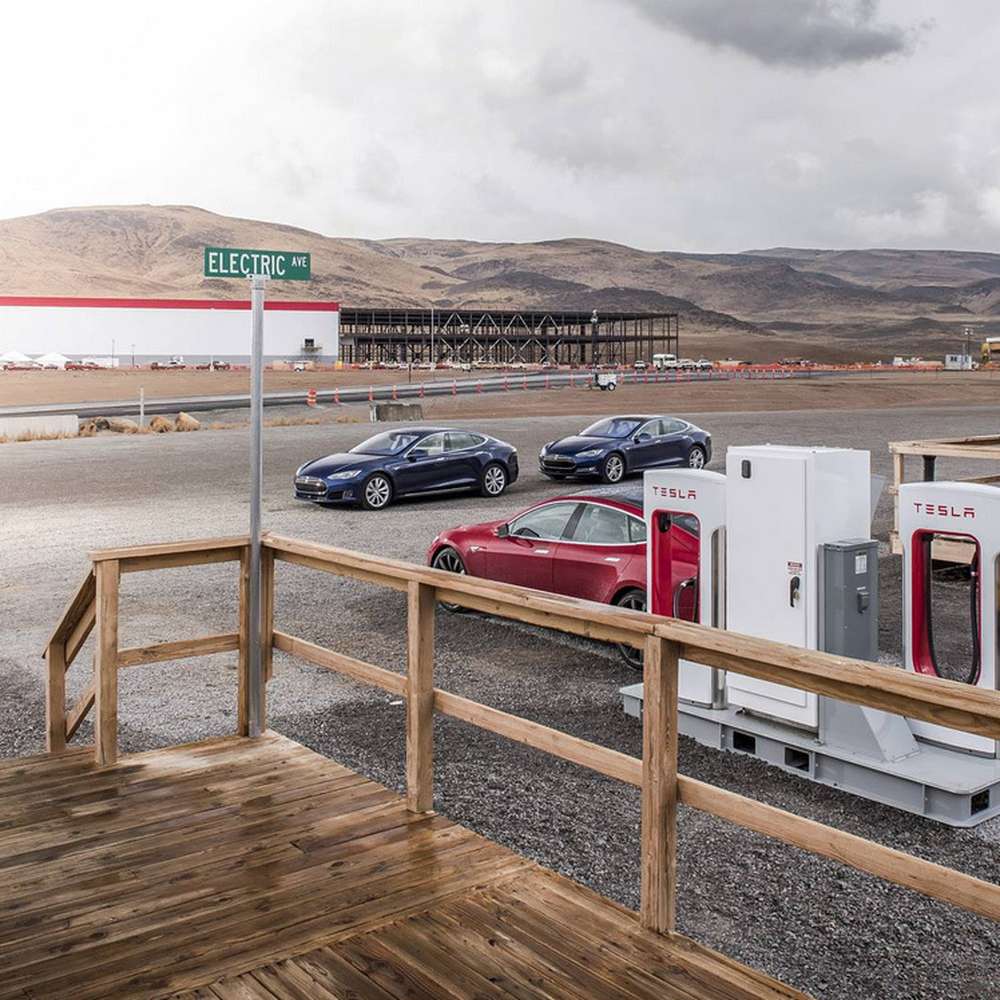 Опубликованы первые фотографии «Гигафабрики» компании Tesla Motors