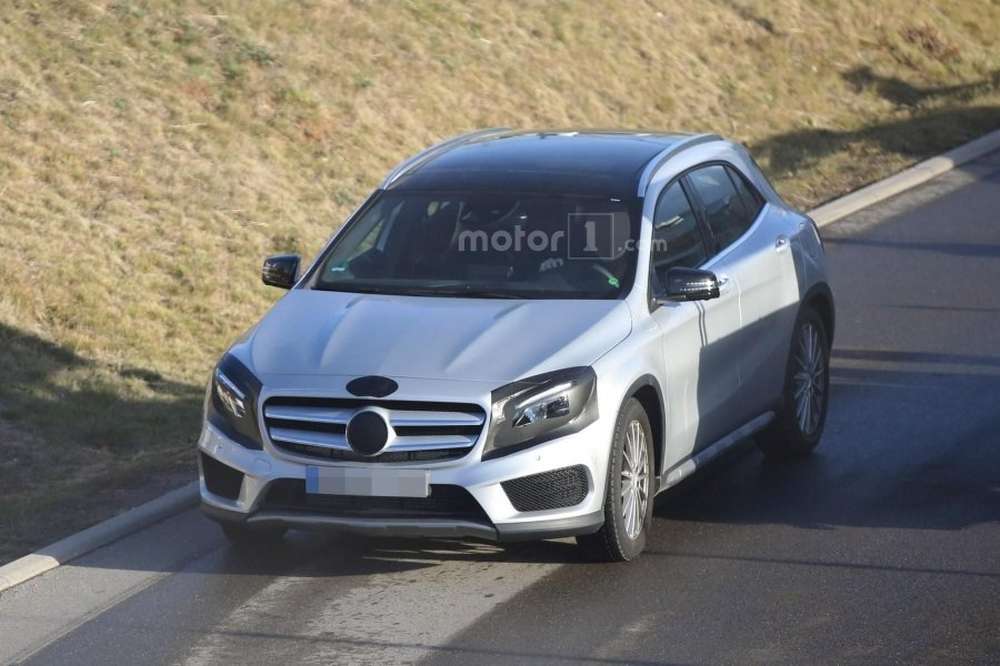 Mercedes вывел на завершающие тесты обновленный GLA