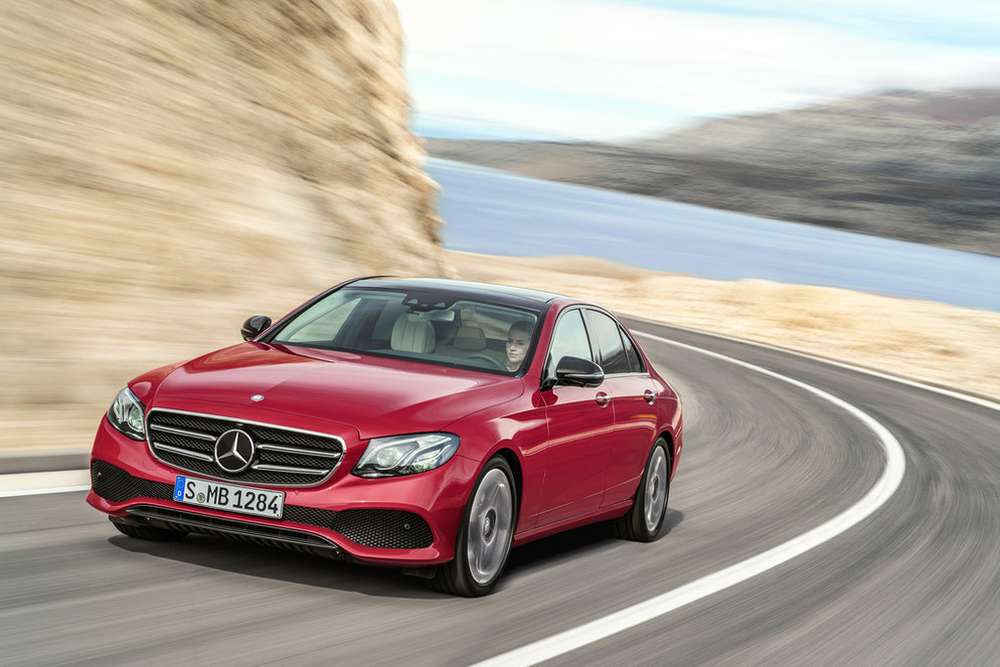 Седан Mercedes-Benz E-Class нового поколения рассекретили в преддверии официального дебюта