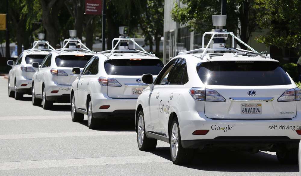 Google испытывает свои беспилотники в дождь и снег