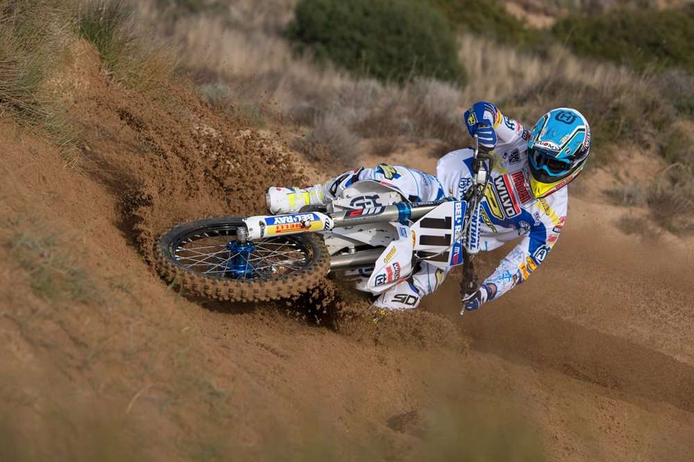 Видеролик команды RedBull IceOne Husqvarna Factory Racing