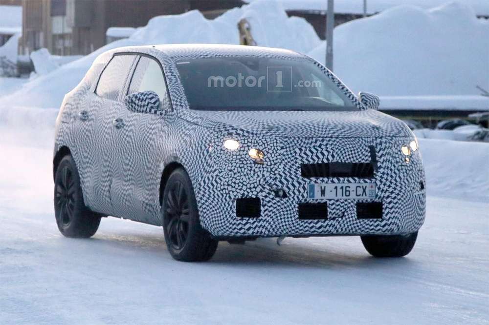 Peugeot вывел на зимние тесты новое поколение 3008