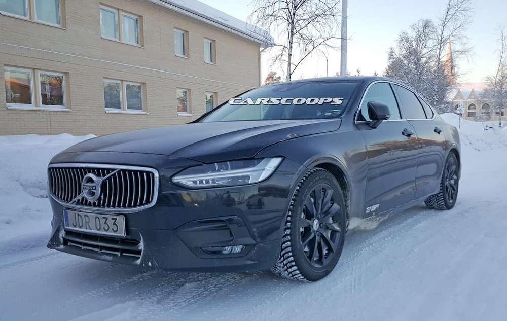 В сети рассекретили спортивный седан Volvo S90 R-Design