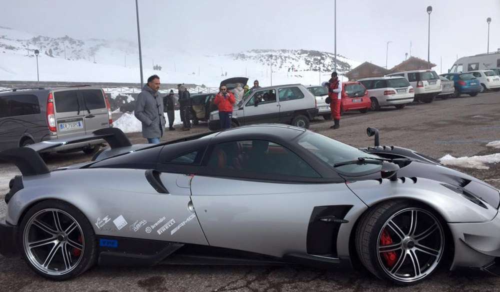 «Заряженный» гиперкар Pagani Huayra BC замечен без камуфляжа