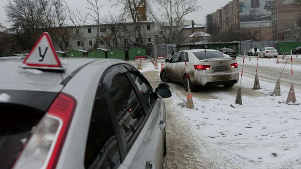 Шесть регионов остались без автошкол