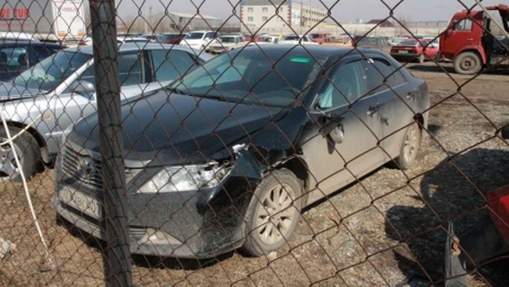 В ЗКО за неуплату штрафов на специальную стоянку водворено 27 автомашин