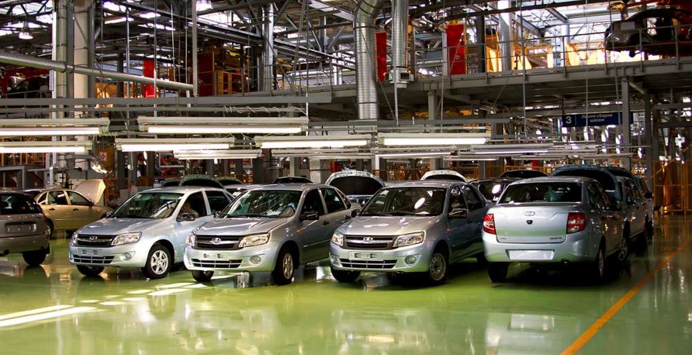 Жители Украины в 2015 году купили почти 2 тысячи автомобилей российского производства
