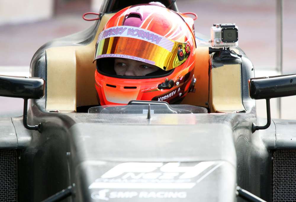 Алексей Корнеев проведёт сезон в Формуле Renault