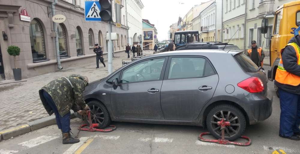 Нарушителей правил парковки в минске будут ловить видеоловушками