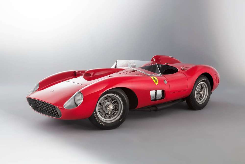 В Париже продают редкий спорткар Ferrari за 32 млн. евро