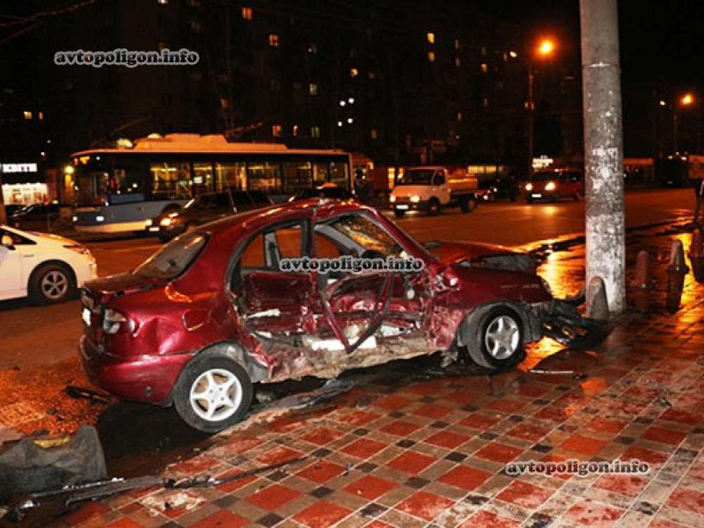 ДТП в Виннице: в столкновении ZAZ-Daewoo и BMW пострадали 3 человека