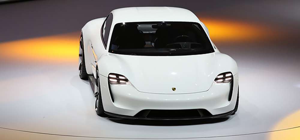 Porsche выпустит свой первый электрокар в 2020 году
