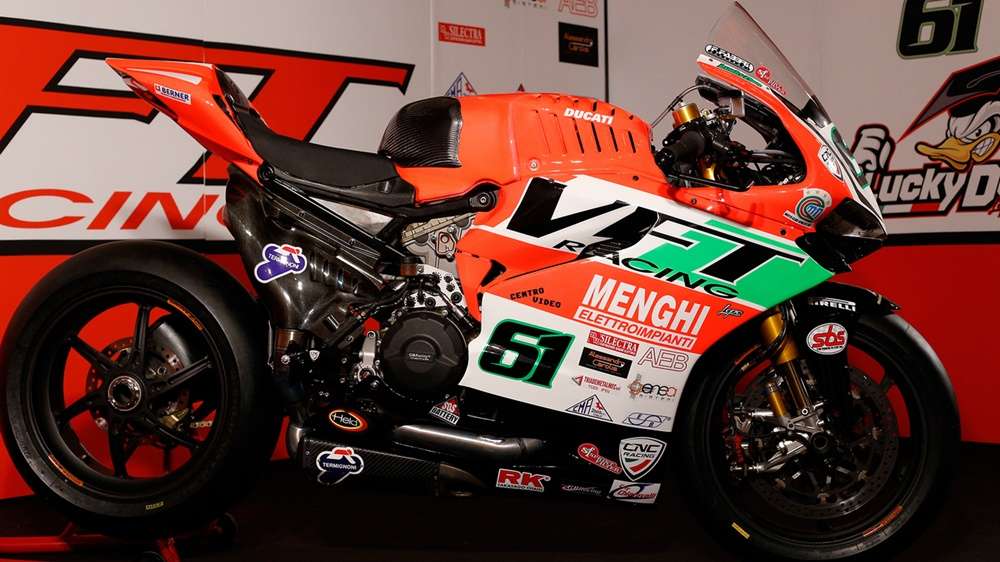 Команда VFT Racing представила свой супербайк Ducati 1199 Panigale R