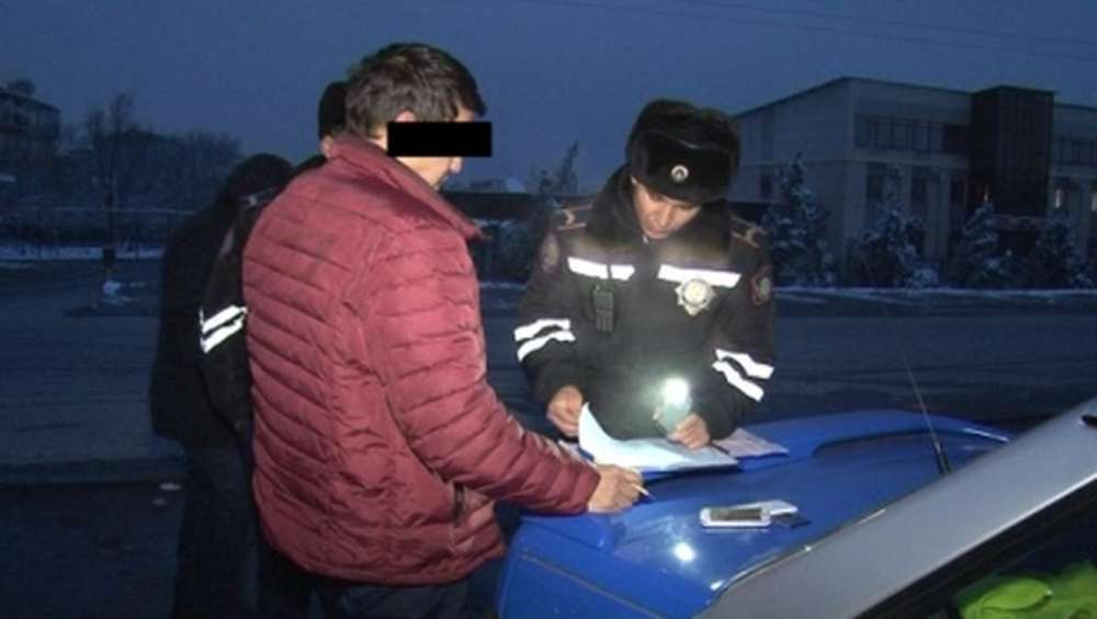 В Шымкенте пьяный водитель, скрываясь от полицейских, попал в ДТП
