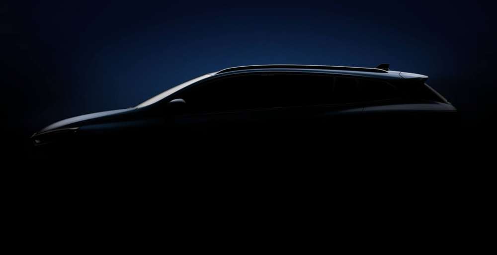 Компания Renault показал профиль нового универсала Megane Estate