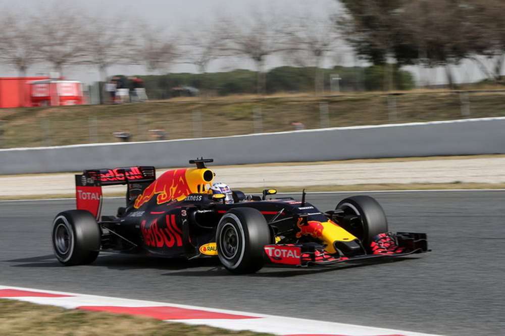 В Red Bull Racing чуть раньше завершили программу