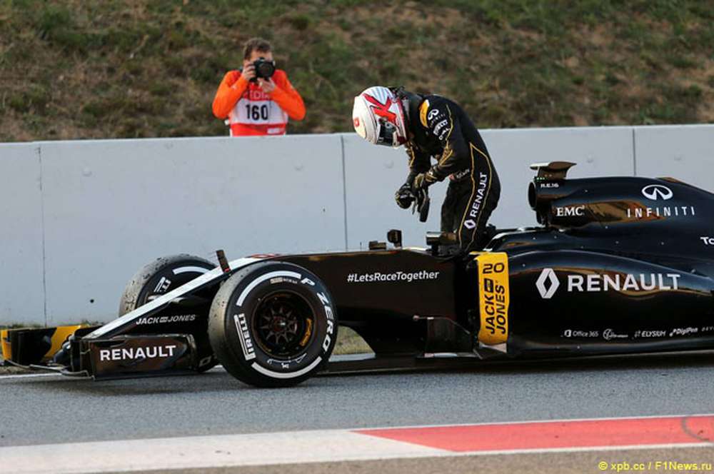 Кевин Магнуссен дебютировал в составе Renault
