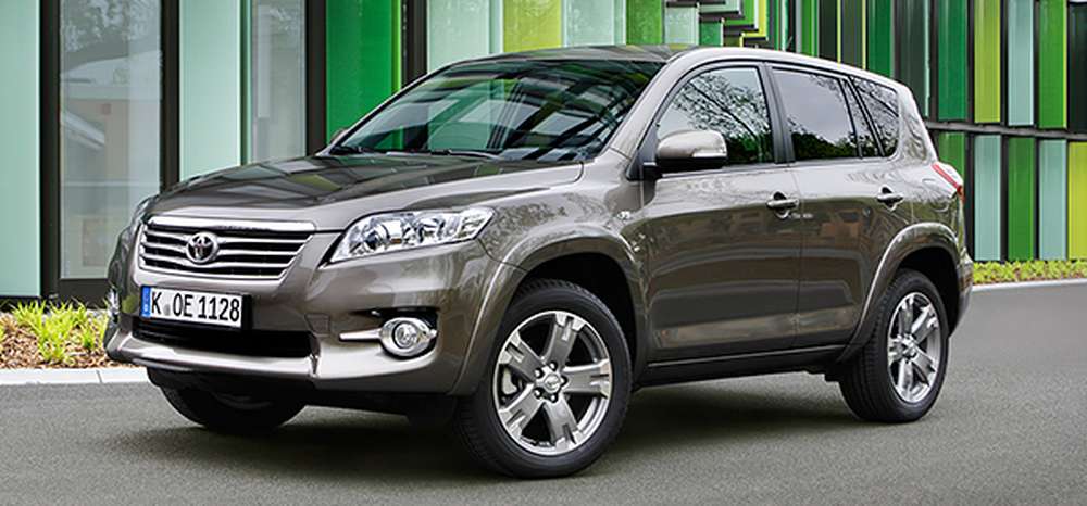 Toyota отзовет в России почти 150 тысяч кроссоверов RAV4