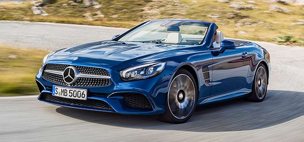 Mercedes-Benz назвал цены на обновленные родстеры SLC и SL