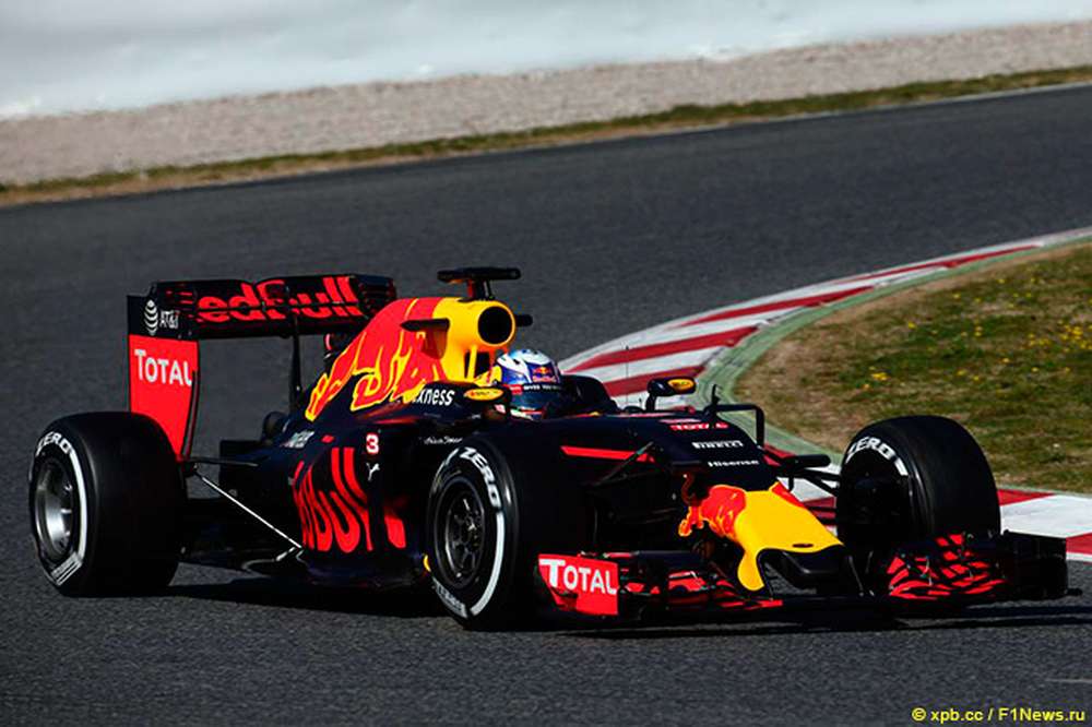 День без проблем для Red Bull Racing