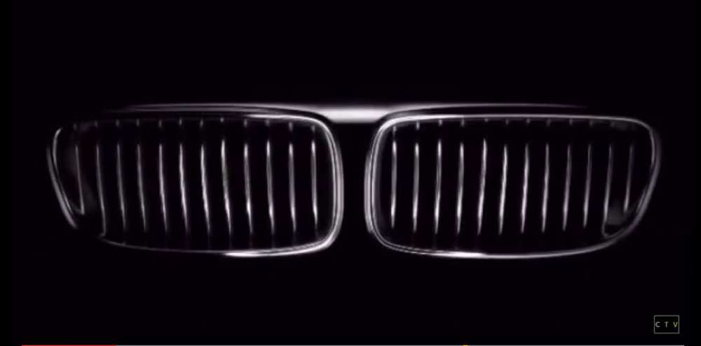 Компания Mersedes-Benz иронично поздравила BMW со столетием