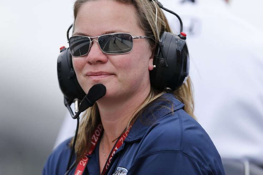 Сара Фишер станет новым водителем пейс-кара в IndyCar