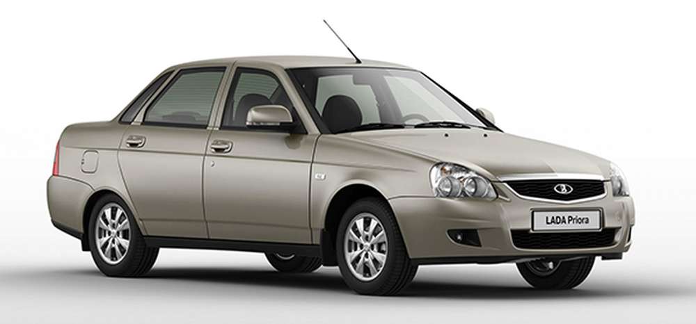 АвтоВАЗ начал поставки самой дешевой Lada Priora дилерам