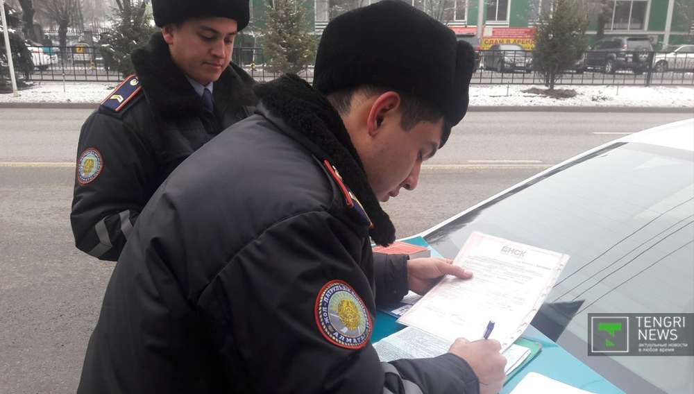 237 пешеходов оштрафовали за два дня в Алматы за неправильный переход улицы