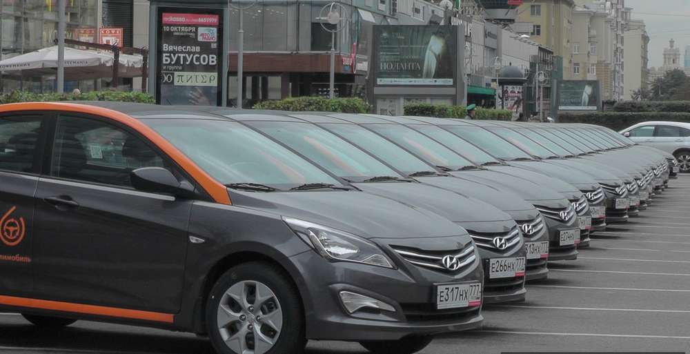 Автомобили каршеринга смогут парковаться на местах для резидентов