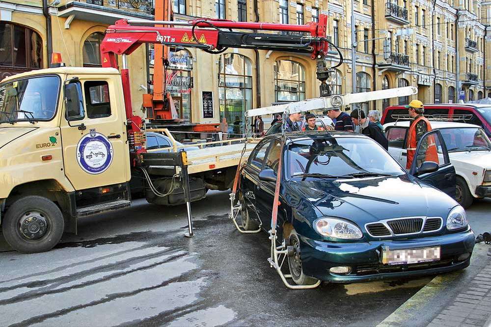 На какую сумму киевская полиция оштрафовала водителей и сколько эвакуировала авто?
