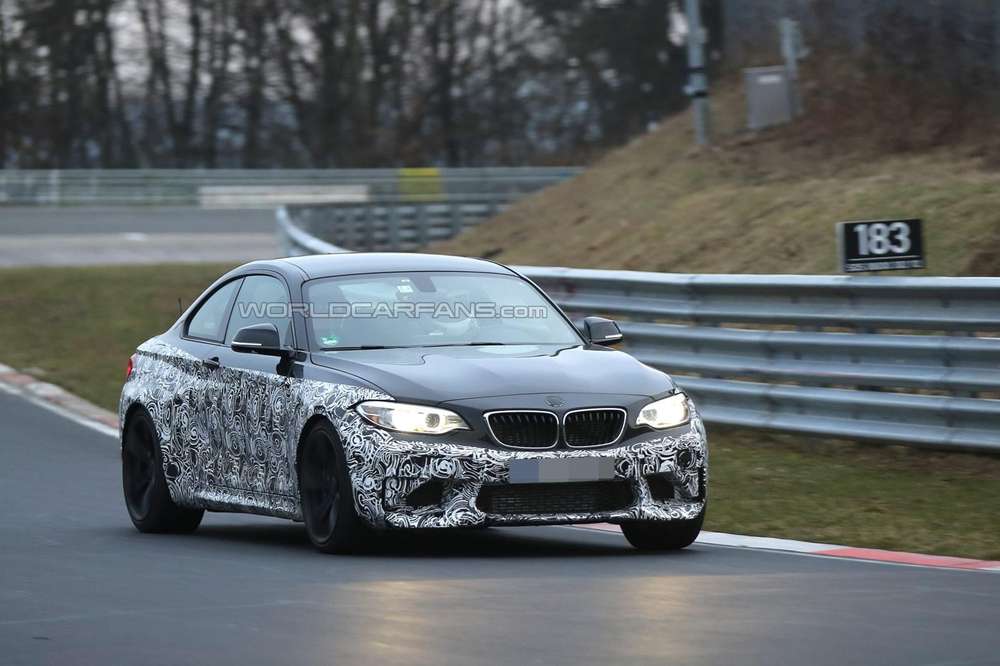BMW M2 был запечатлен в серийном кузове