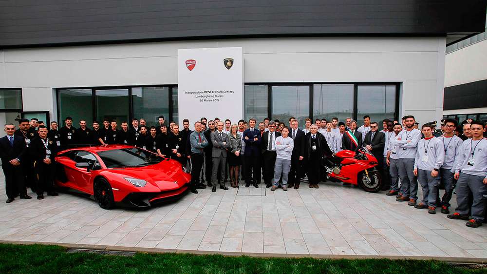 Ducati и Lamborghini представили совместный соцпроект
