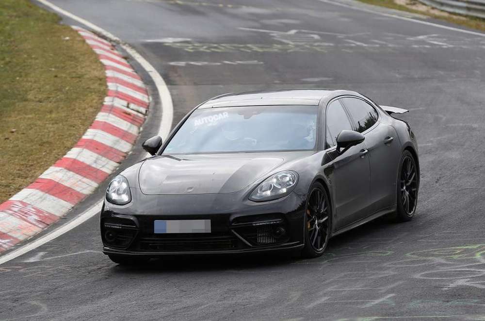 снимки 2017год Porsche Panamera