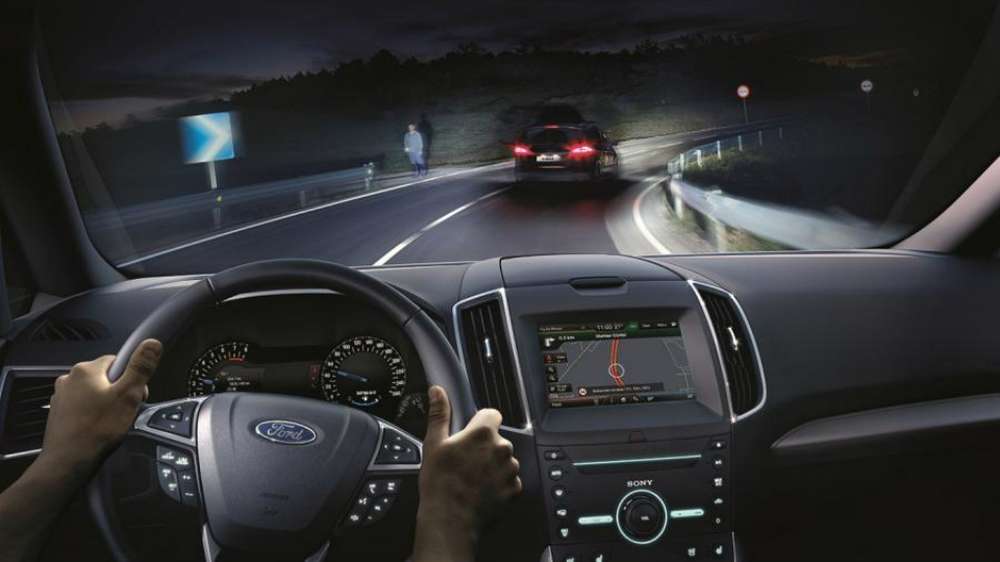 Ford разработал безбликовые фары дальнего света
