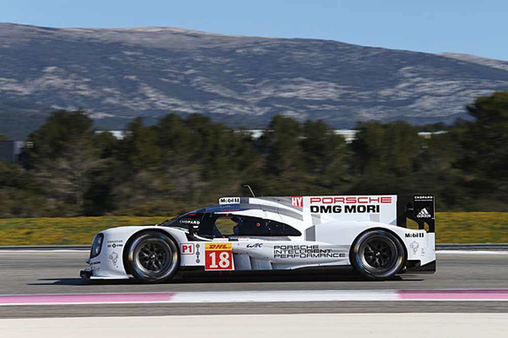 Porsche осталась впереди во второй день тестов WEC